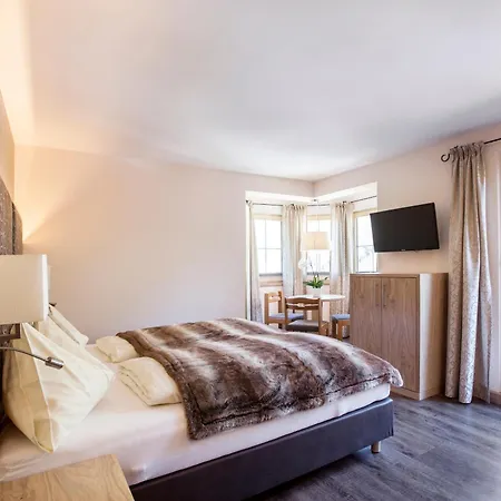 & Mariasteinerhof 4*