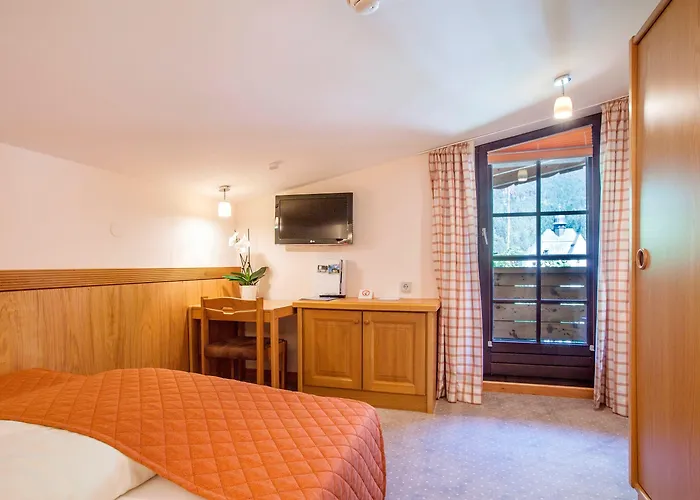 ホテル & Mariasteinerhof